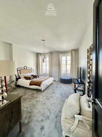 Triplex
                                                                                                                                                                                                                                                                                                                        5 pièce(s)                                                                                                                                                                                                          3 chambre(s)                                                                                                                                                                                                          150  m²