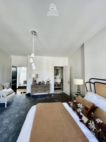 Triplex
                                                                                                                                                                                                                                                                                                                        5 pièce(s)                                                                                                                                                                                                          3 chambre(s)                                                                                                                                                                                                          150  m²