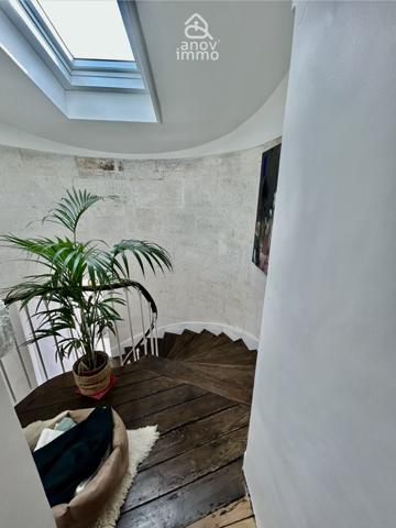 Triplex
                                                                                                                                                                                                                                                                                                                        5 pièce(s)                                                                                                                                                                                                          3 chambre(s)                                                                                                                                                                                                          150  m²
