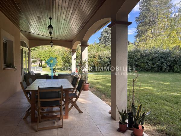 Maison
                                                                                                                                                                                                                                                                                                                        5 pièce(s)                                                                                                                                                                                                          4 chambre(s)                                                                                                                                                                                                          165  m²