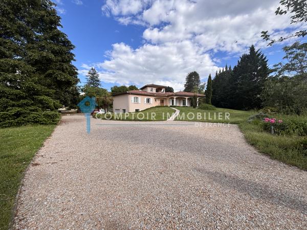 Maison
                                                                                                                                                                                                                                                                                                                        5 pièce(s)                                                                                                                                                                                                          4 chambre(s)                                                                                                                                                                                                          165  m²