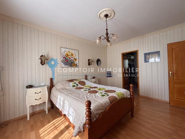Maison
                                                                                                                                                                                                                                                                                                                        5 pièce(s)                                                                                                                                                                                                          4 chambre(s)                                                                                                                                                                                                          165  m²