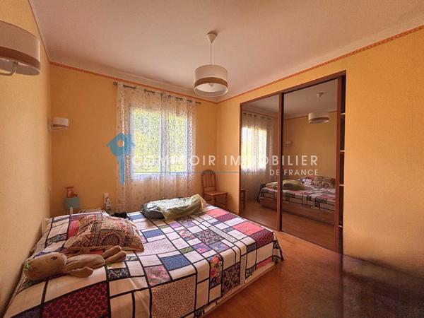 Maison
                                                                                                                                                                                                                                                                                                                        5 pièce(s)                                                                                                                                                                                                          4 chambre(s)                                                                                                                                                                                                          165  m²