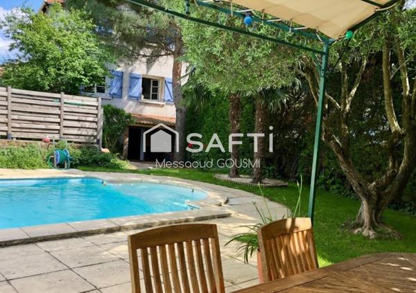 BELLE MAISON FAMILIALE DE CHARME 145 m² AVEC PISCINE