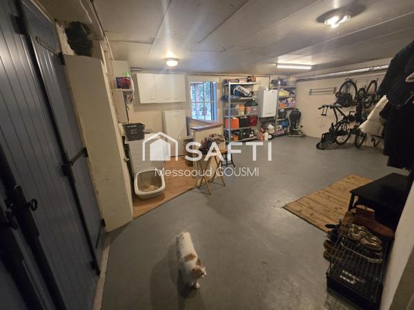 BELLE MAISON FAMILIALE DE CHARME 145 m² AVEC PISCINE