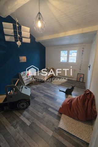 BELLE MAISON FAMILIALE DE CHARME 145 m² AVEC PISCINE