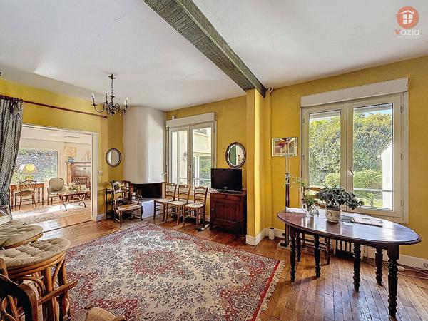 Maison à vendre - Suresnes 9 pièces de 257 m²