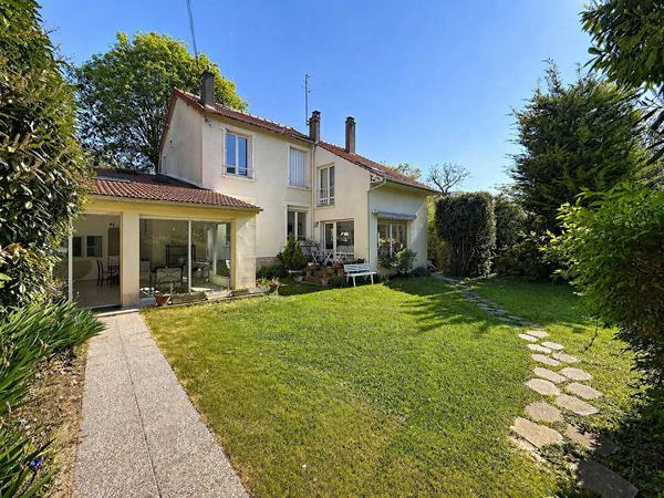 Maison à vendre - Suresnes 9 pièces de 257 m²