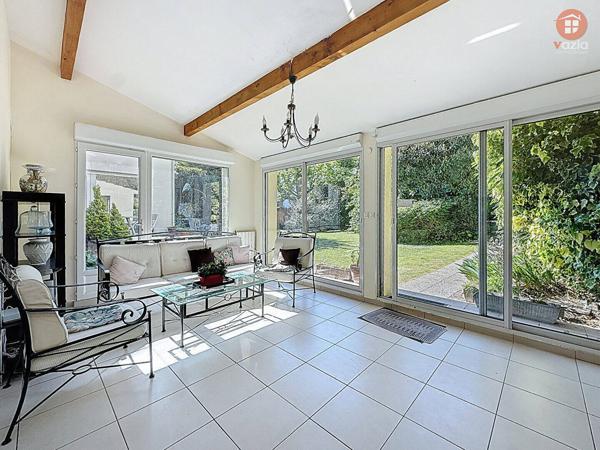 Maison à vendre - Suresnes 9 pièces de 257 m²