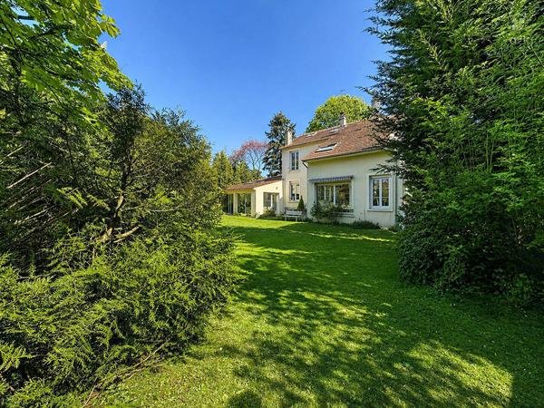 Maison à vendre - Suresnes 9 pièces de 257 m²