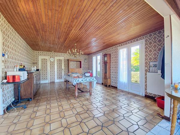 Maison à démolir - Terrain de 560m2 - Commerces et mer à pied