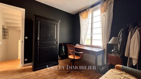 A VENDRE MAISON TYPE 5 AVEC GARAGE - LAROCHELLE LA GENETTE