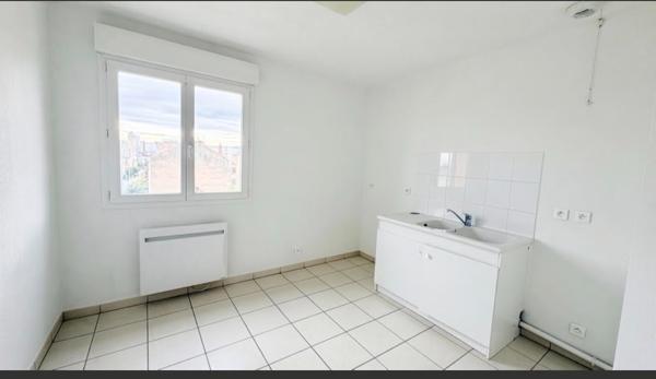Appartement Clermont Ferrand 3 pièce(s) avec balcon, box et cave