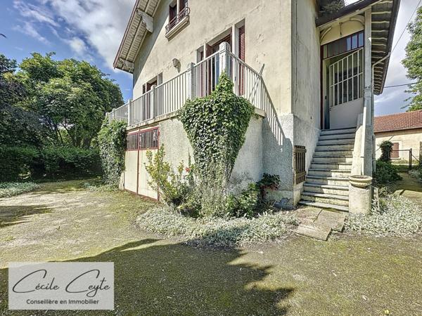 GRENOBLE (38) Bajatière, Maison années 1920 à renover sur un terrain de 800m²