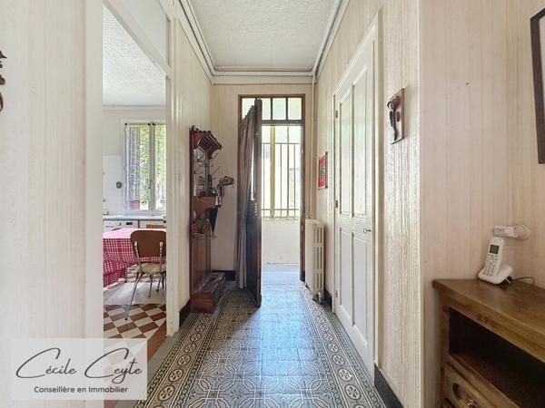 GRENOBLE (38) Bajatière, Maison années 1920 à renover sur un terrain de 800m²