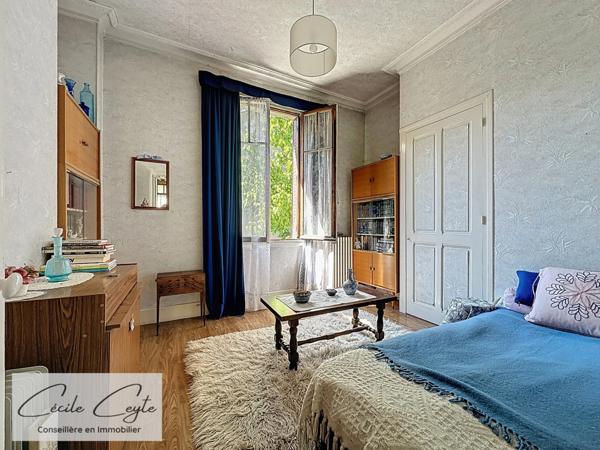 GRENOBLE (38) Bajatière, Maison années 1920 à renover sur un terrain de 800m²