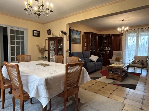 Maison - 6 pièces - 142 m²