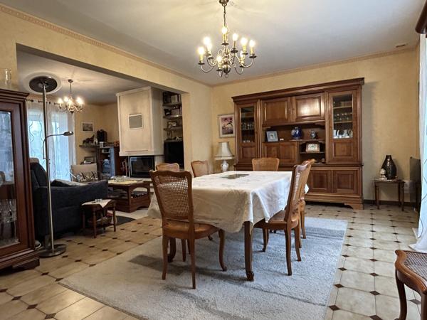 Maison - 6 pièces - 142 m²