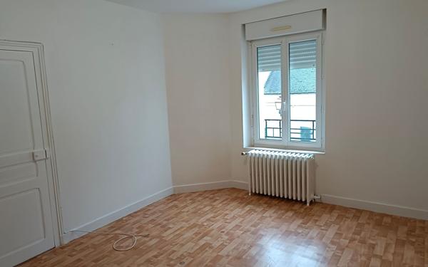 Appartement à louer    3 pièces •  Marolles-les-Braults