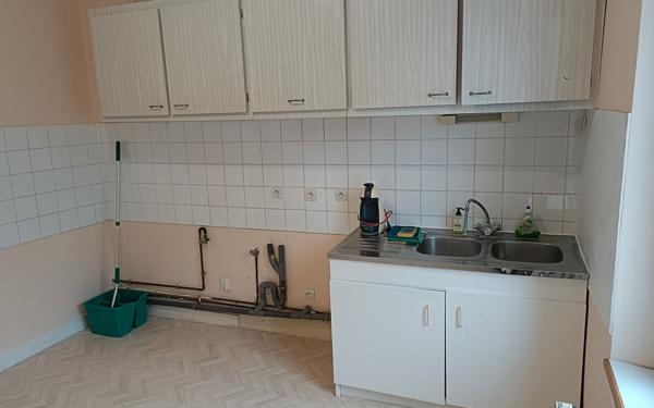 Appartement à louer    3 pièces •  Marolles-les-Braults