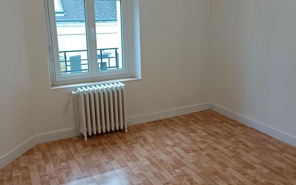 Appartement à louer    3 pièces •  Marolles-les-Braults