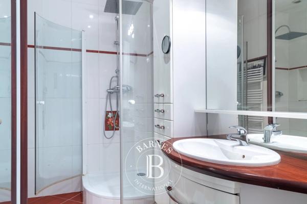 Paris 16ème, Appartement 2 Chambres -  124 m² à vendre
