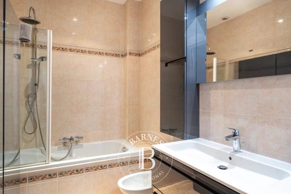 Paris 16ème, Appartement 2 Chambres -  124 m² à vendre