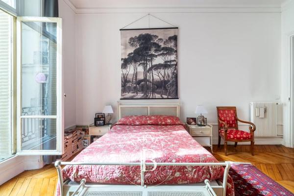 Paris 16ème, Appartement 2 Chambres -  124 m² à vendre