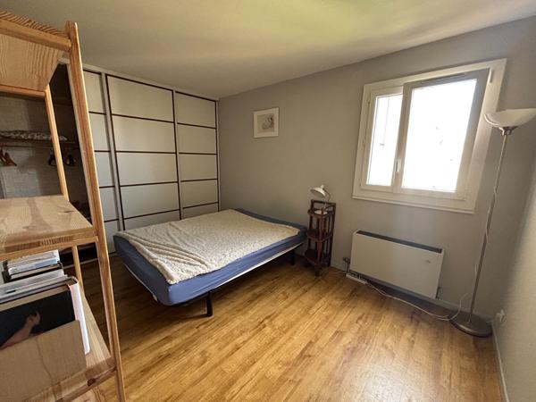 AIX EN PROVENCE -  A LOUER - T3 MEUBLE - BALCON
