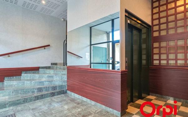 Appartement à vendre    3 pièces • 71 m2 Lyon 8