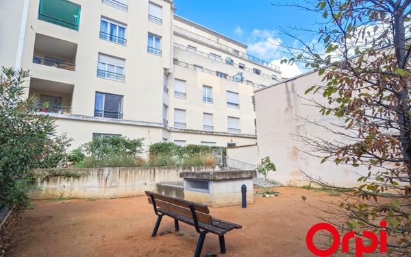 Appartement à vendre    3 pièces • 71 m2 Lyon 8