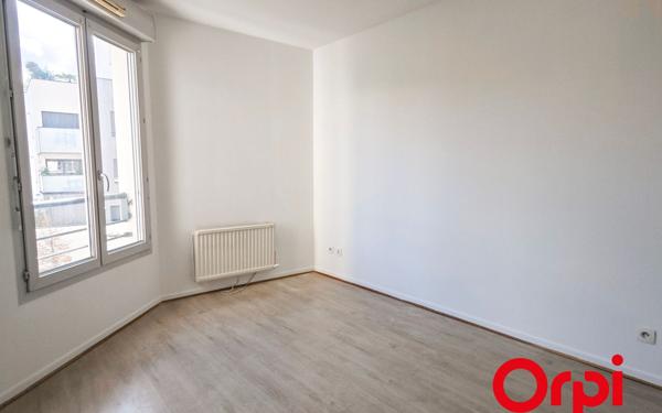 Appartement à vendre    3 pièces • 71 m2 Lyon 8
