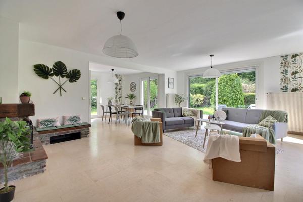 Maison familiale très bien placée dans le Parc des Aigles