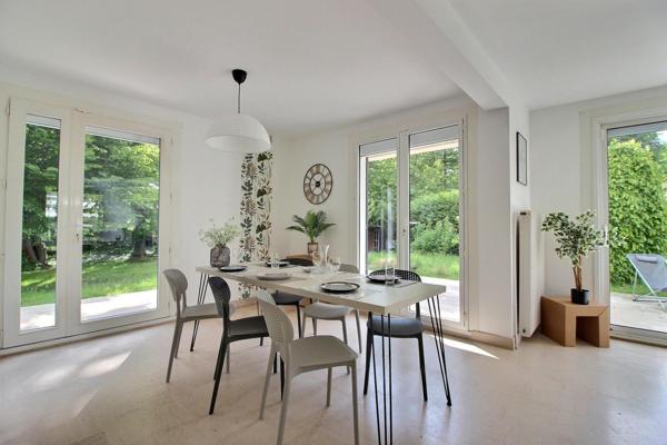 Maison familiale très bien placée dans le Parc des Aigles