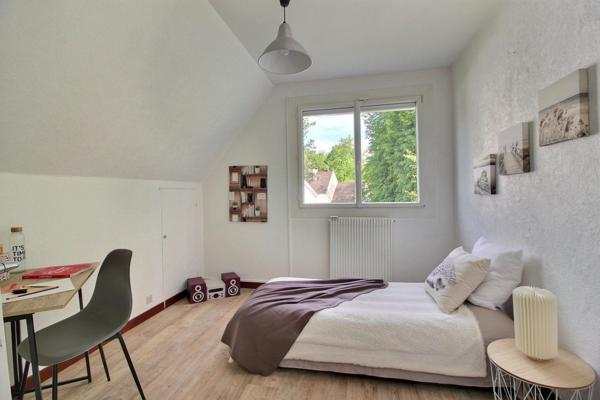 Maison familiale très bien placée dans le Parc des Aigles