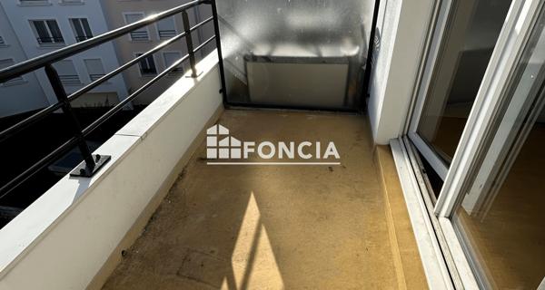 Location Appartement 2 pièces 47.01 m² - Le Plessis-robinson 92350