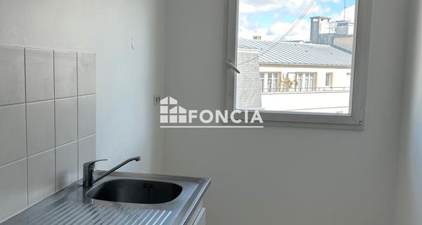 Location Appartement 2 pièces 47.01 m² - Le Plessis-robinson 92350