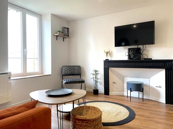 Opportunité d'investissement ? Immeuble (sans copropriété et vendu meublé ) 2 logements Poitiers Centre forte rentabilité