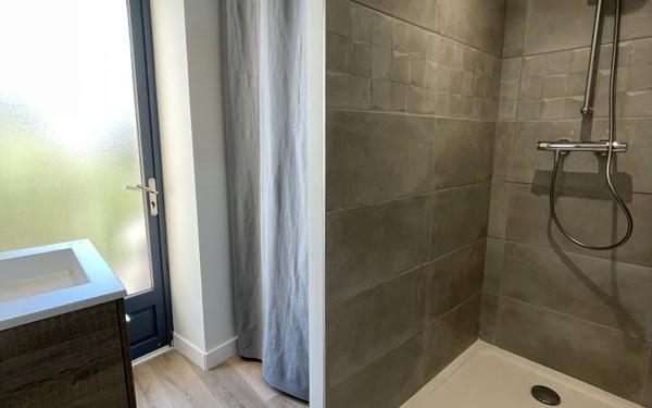 Immeuble à vendre    10 pièces • 211 m2 Clermont-Ferrand