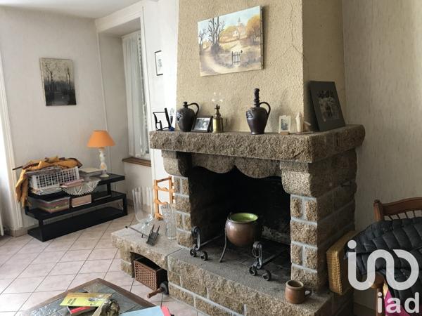 Maison de village 7 pièces de 160 m² à Madré (53250)