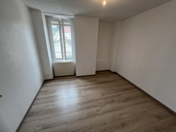 MAISON ENTIEREMENT RENOVEE PROCHE MONTBARD