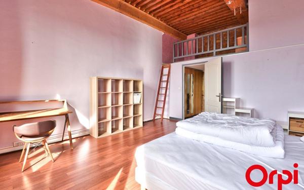 Appartement à louer    4 pièces • 109,24 m2 Lyon 1
