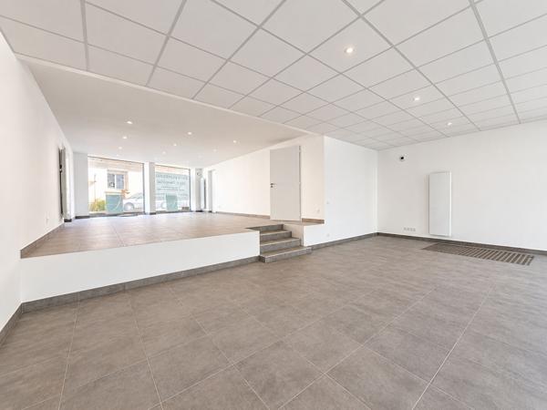 Local commercial Saint Gilles Croix De Vie 77 m2