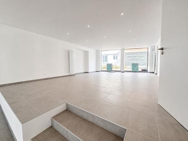 Local commercial Saint Gilles Croix De Vie 77 m2