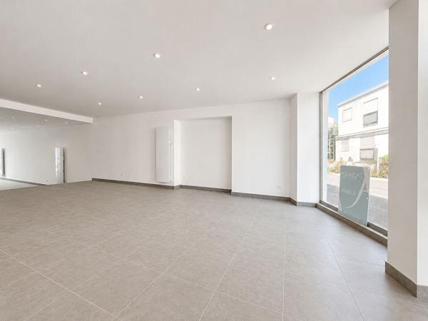 Local commercial Saint Gilles Croix De Vie 77 m2
