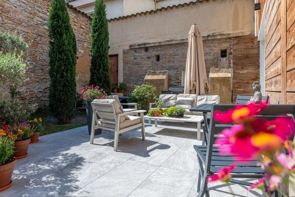 Collonges au Mont d'Or - Maison de 157 m² avec piscine intérieure - 4 chambres - jardin de 100m²