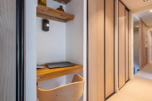 Collonges au Mont d'Or - Maison de 157 m² avec piscine intérieure - 4 chambres - jardin de 100m²