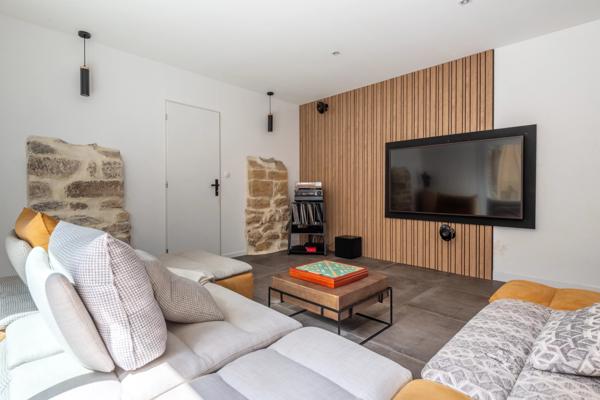 Collonges au Mont d'Or - Maison de 157 m² avec piscine intérieure - 4 chambres - jardin de 100m²