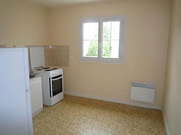Location appartement près de Poitiers - 1 pièce(s) - 36 m² - 368 € par mois
