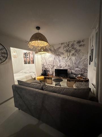 Appartement meublé Caudebec Les Elbeuf 1 pièce Réf BOCE-RDC-D